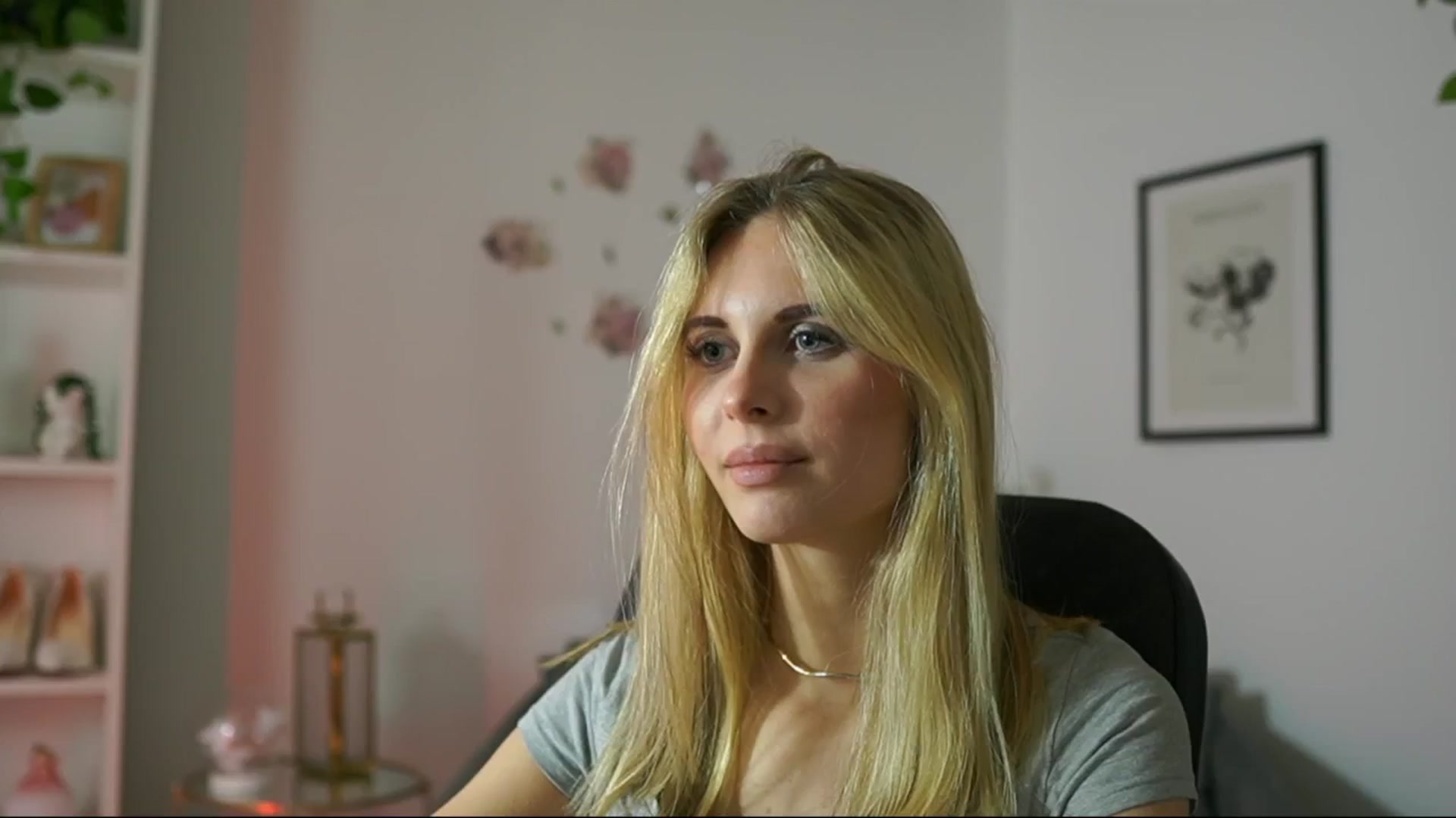 Gallery image thumbnail from Catecrago_'s myfreecams stream on, 02/14/2025, 13:36 image 19 of 20