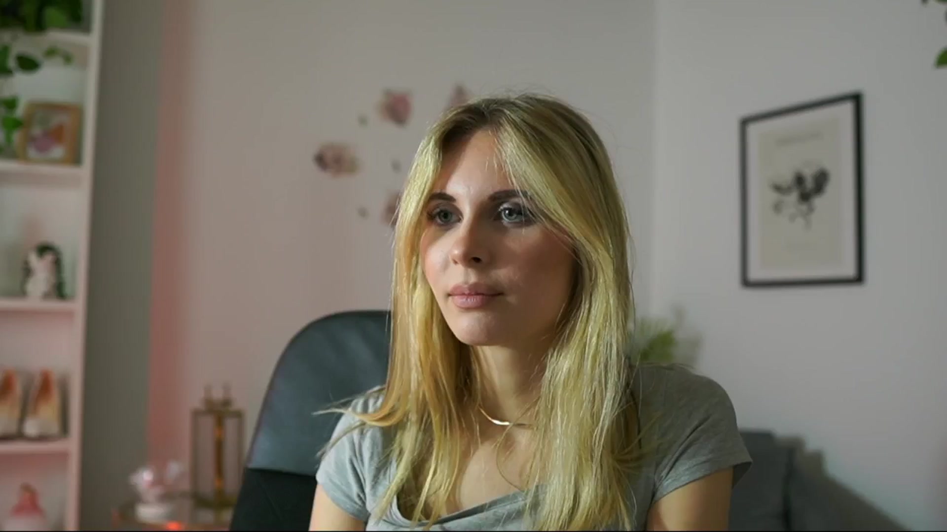Gallery image thumbnail from Catecrago_'s myfreecams stream on, 02/14/2025, 13:36 image 8 of 20