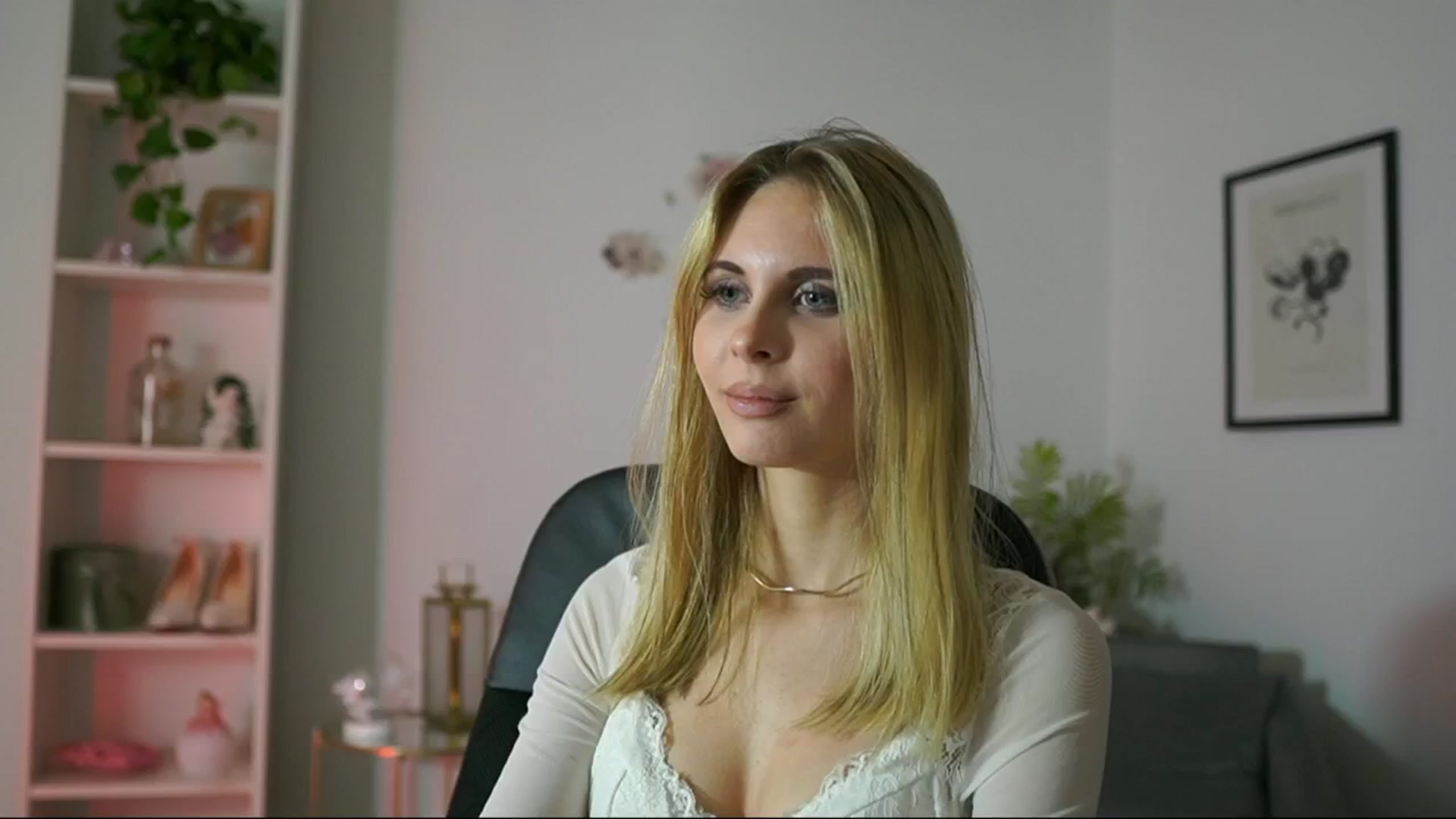 Gallery image thumbnail from Catecrago_'s myfreecams stream on, 02/17/2025, 11:55 image 16 of 20