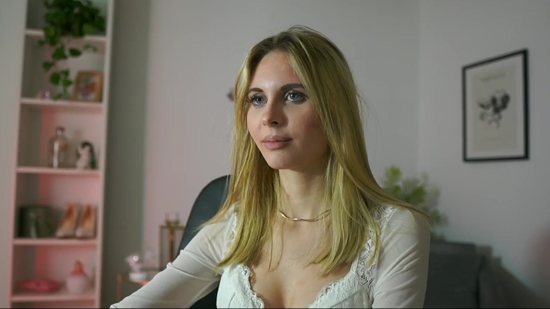 Gallery image thumbnail from Catecrago_'s myfreecams stream on, 02/17/2025, 11:55 image 11 of 20