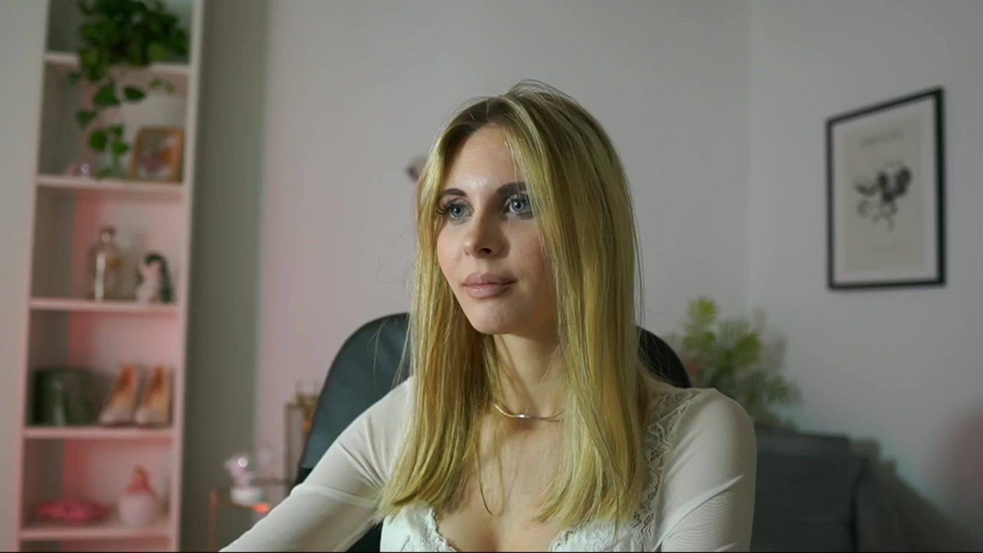 Gallery image thumbnail from Catecrago_'s myfreecams stream on, 02/17/2025, 11:55 image 13 of 20