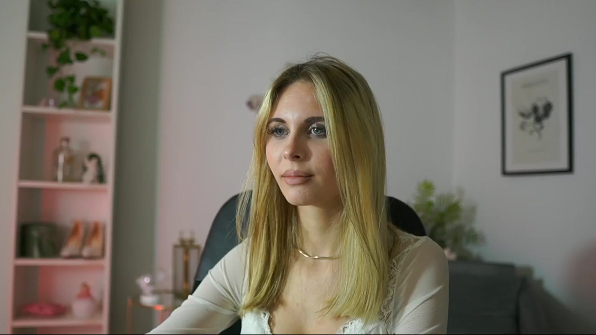 Gallery image thumbnail from Catecrago_'s myfreecams stream on, 02/17/2025, 11:55 image 17 of 20