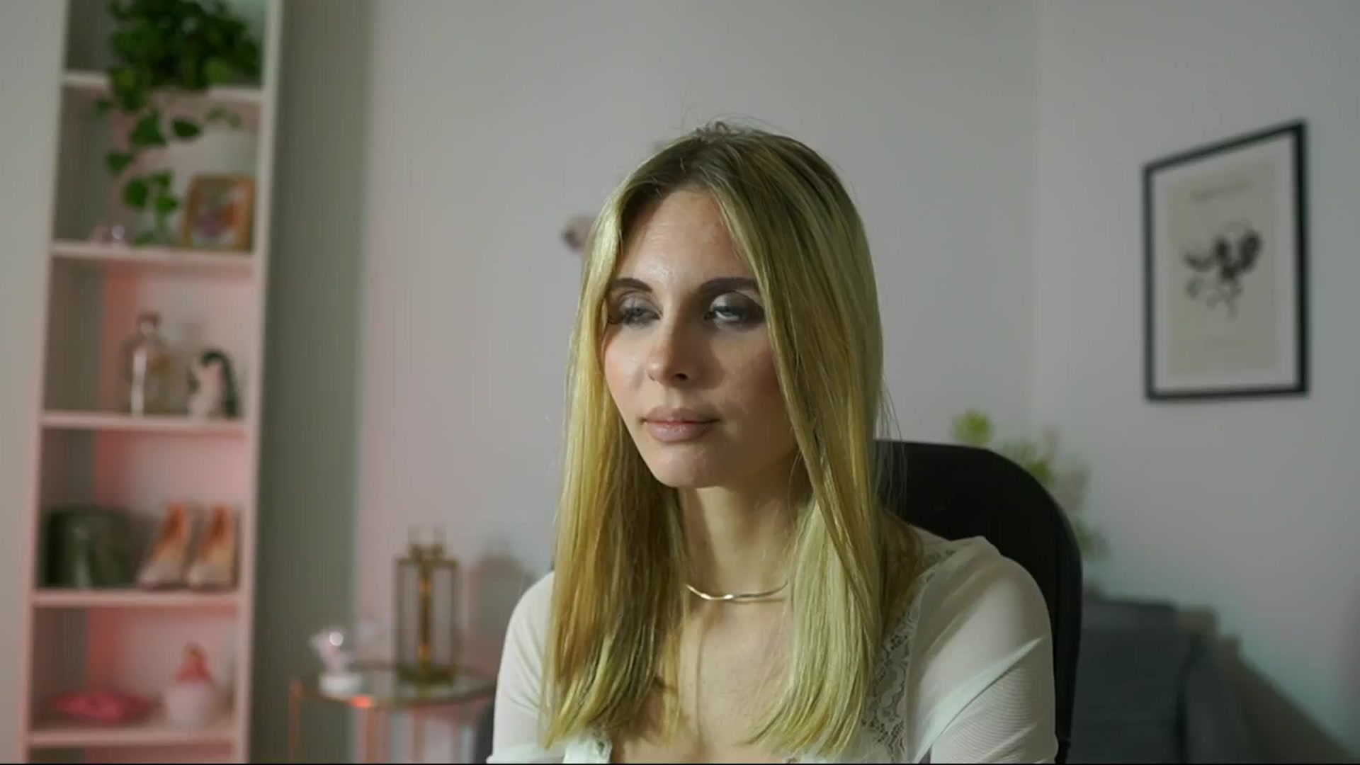 Gallery image thumbnail from Catecrago_'s myfreecams stream on, 02/17/2025, 12:33 image 15 of 20