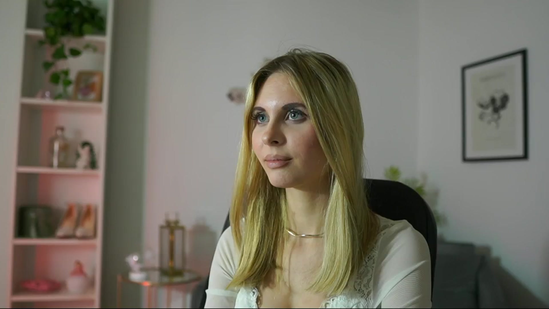 Gallery image thumbnail from Catecrago_'s myfreecams stream on, 02/17/2025, 12:33 image 1 of 20