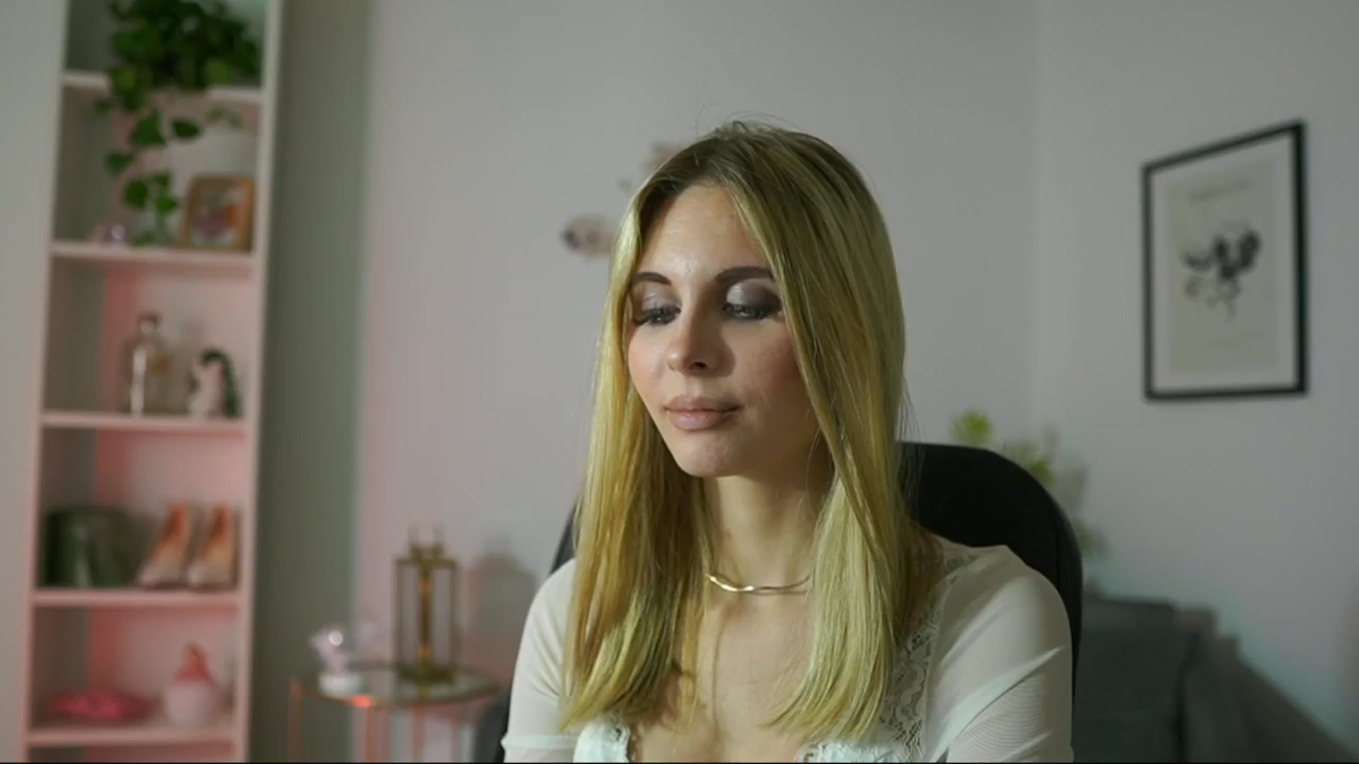 Gallery image thumbnail from Catecrago_'s myfreecams stream on, 02/17/2025, 12:33 image 9 of 20