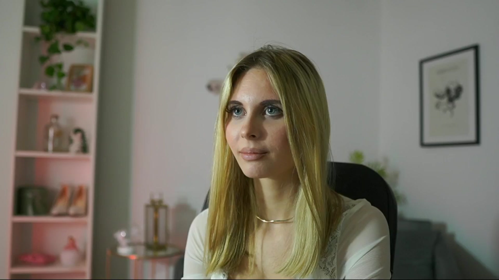 Gallery image thumbnail from Catecrago_'s myfreecams stream on, 02/17/2025, 12:33 image 16 of 20
