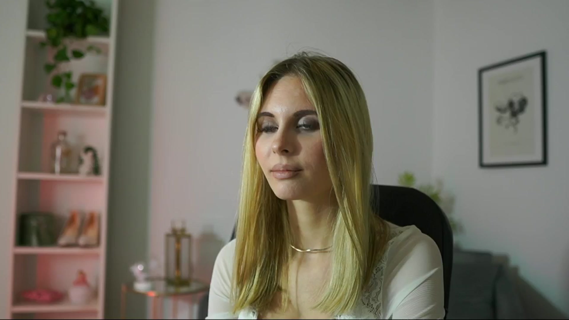 Gallery image thumbnail from Catecrago_'s myfreecams stream on, 02/17/2025, 12:33 image 17 of 20