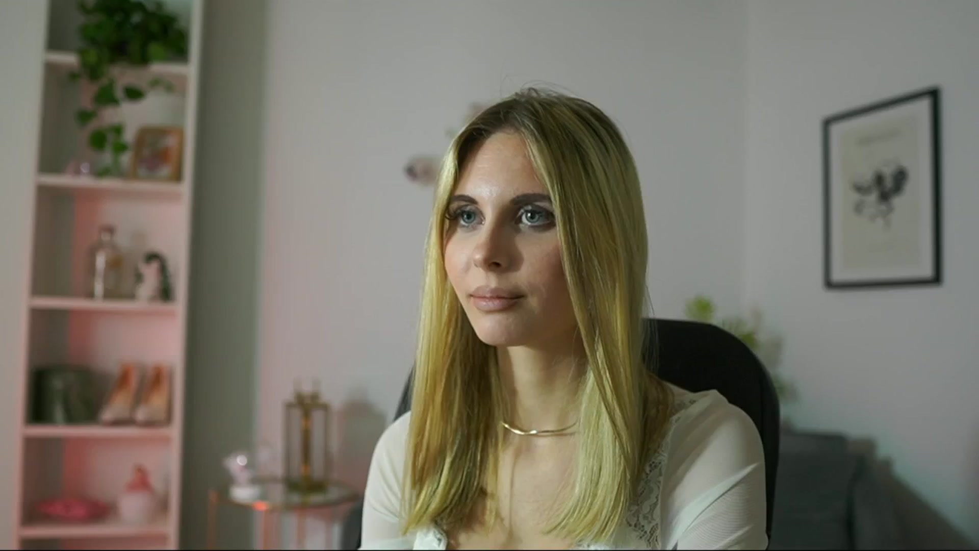 Gallery image thumbnail from Catecrago_'s myfreecams stream on, 02/17/2025, 12:33 image 19 of 20