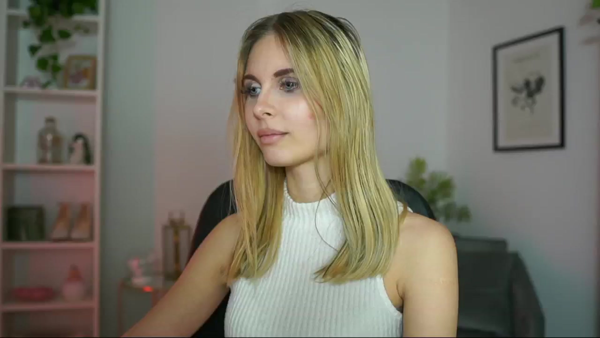 Gallery image thumbnail from Catecrago_'s myfreecams stream on, 02/18/2025, 15:32 image 4 of 20