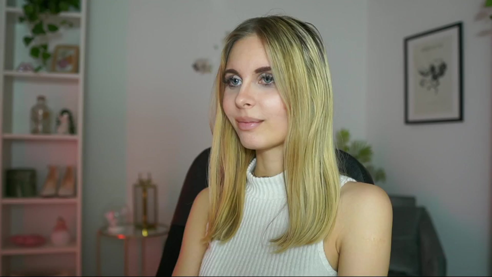 Gallery image thumbnail from Catecrago_'s myfreecams stream on, 02/18/2025, 15:32 image 14 of 20