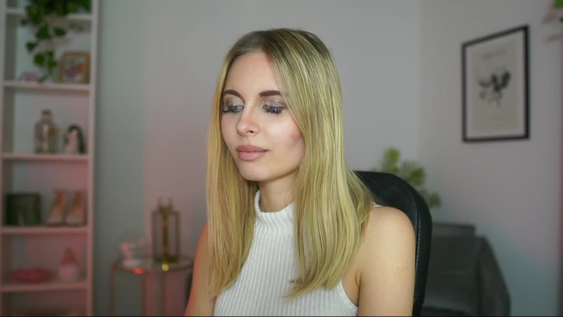 Gallery image thumbnail from Catecrago_'s myfreecams stream on, 02/18/2025, 17:19 image 12 of 20