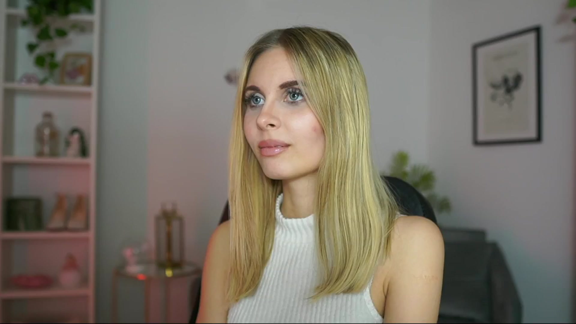 Gallery image thumbnail from Catecrago_'s myfreecams stream on, 02/18/2025, 17:19 image 10 of 20