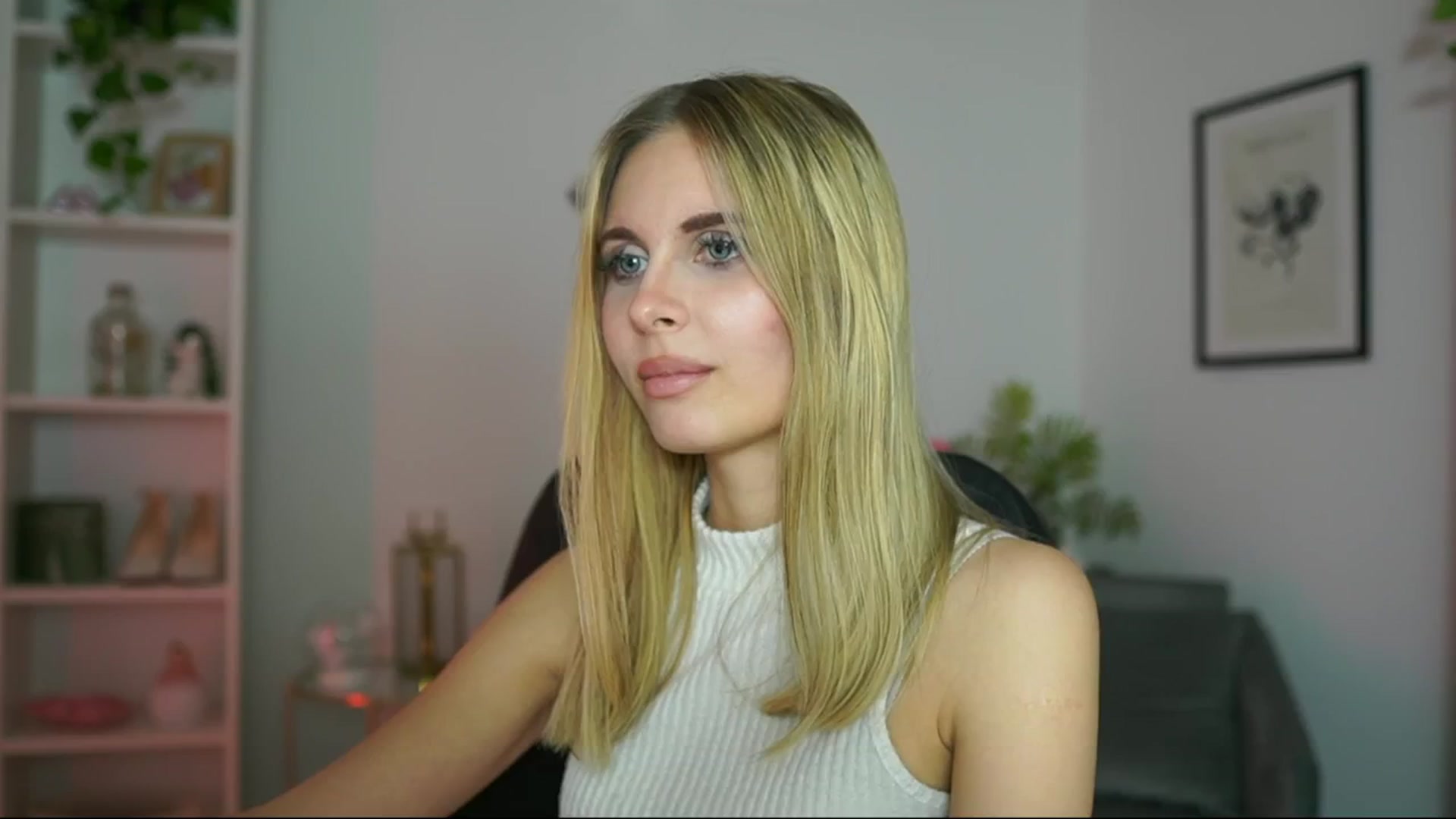Gallery image thumbnail from Catecrago_'s myfreecams stream on, 02/18/2025, 17:19 image 16 of 20