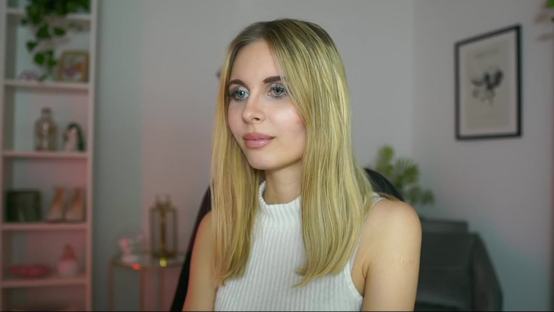 Gallery image thumbnail from Catecrago_'s myfreecams stream on, 02/18/2025, 17:19 image 5 of 20
