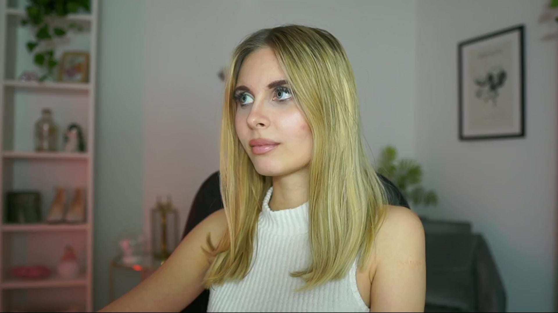 Gallery image thumbnail from Catecrago_'s myfreecams stream on, 02/18/2025, 17:19 image 2 of 20