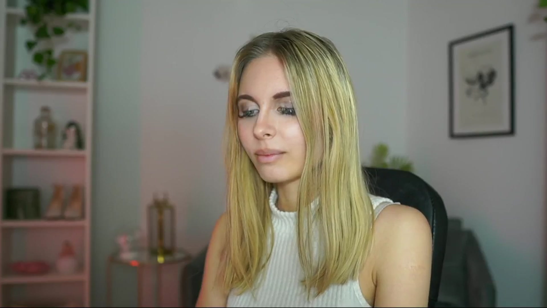 Gallery image thumbnail from Catecrago_'s myfreecams stream on, 02/18/2025, 18:50 image 19 of 20