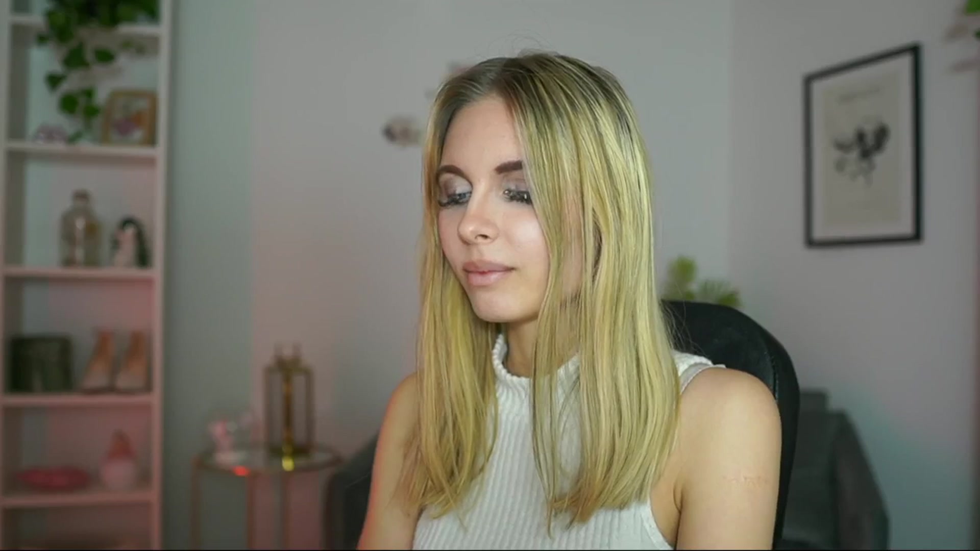 Gallery image thumbnail from Catecrago_'s myfreecams stream on, 02/18/2025, 18:50 image 18 of 20