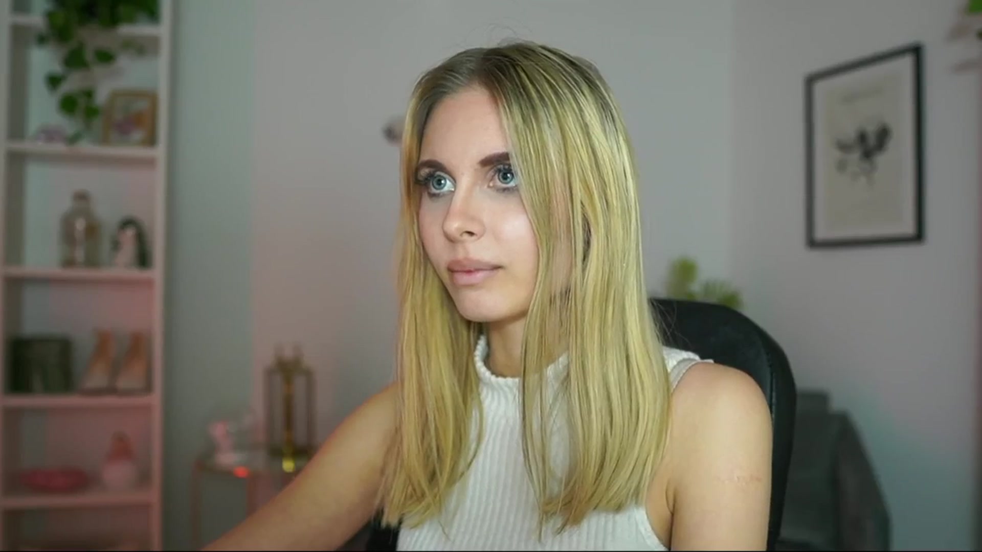 Gallery image thumbnail from Catecrago_'s myfreecams stream on, 02/18/2025, 18:50 image 16 of 20