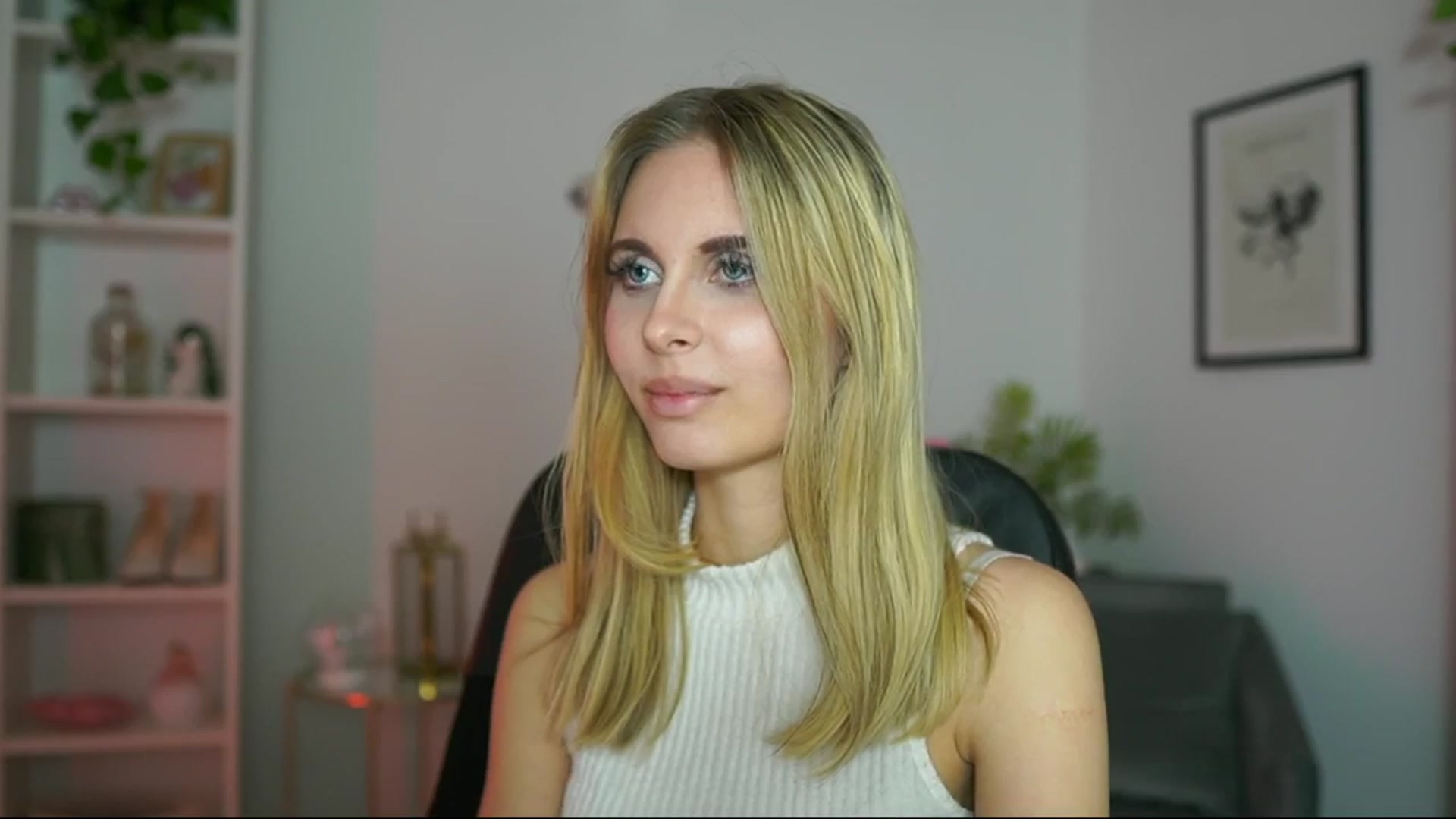 Gallery image thumbnail from Catecrago_'s myfreecams stream on, 02/18/2025, 18:50 image 6 of 20