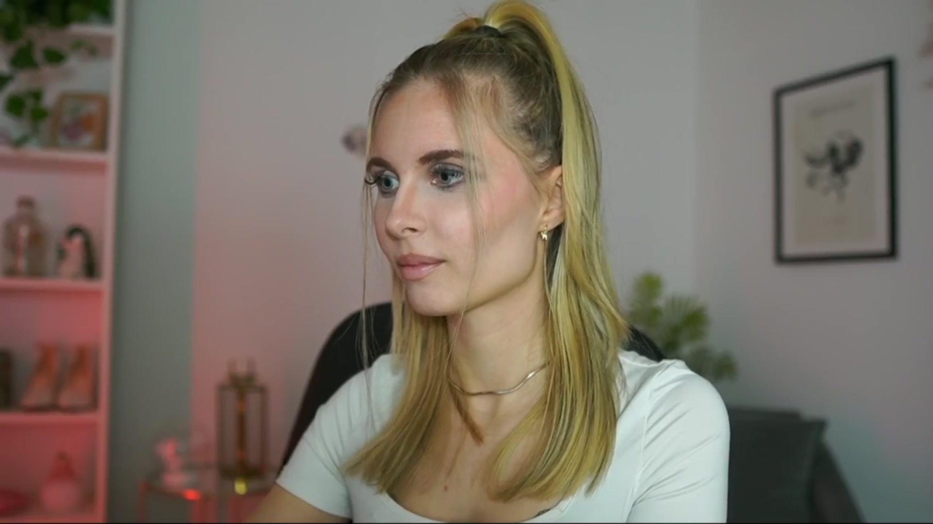 Gallery image thumbnail from Catecrago_'s myfreecams stream on, 02/19/2025, 14:54 image 3 of 20