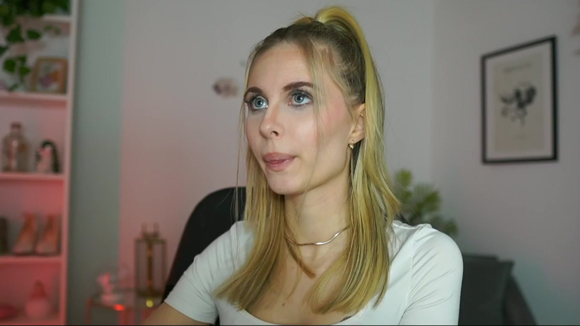 Gallery image thumbnail from Catecrago_'s myfreecams stream on, 02/19/2025, 14:54 image 1 of 20
