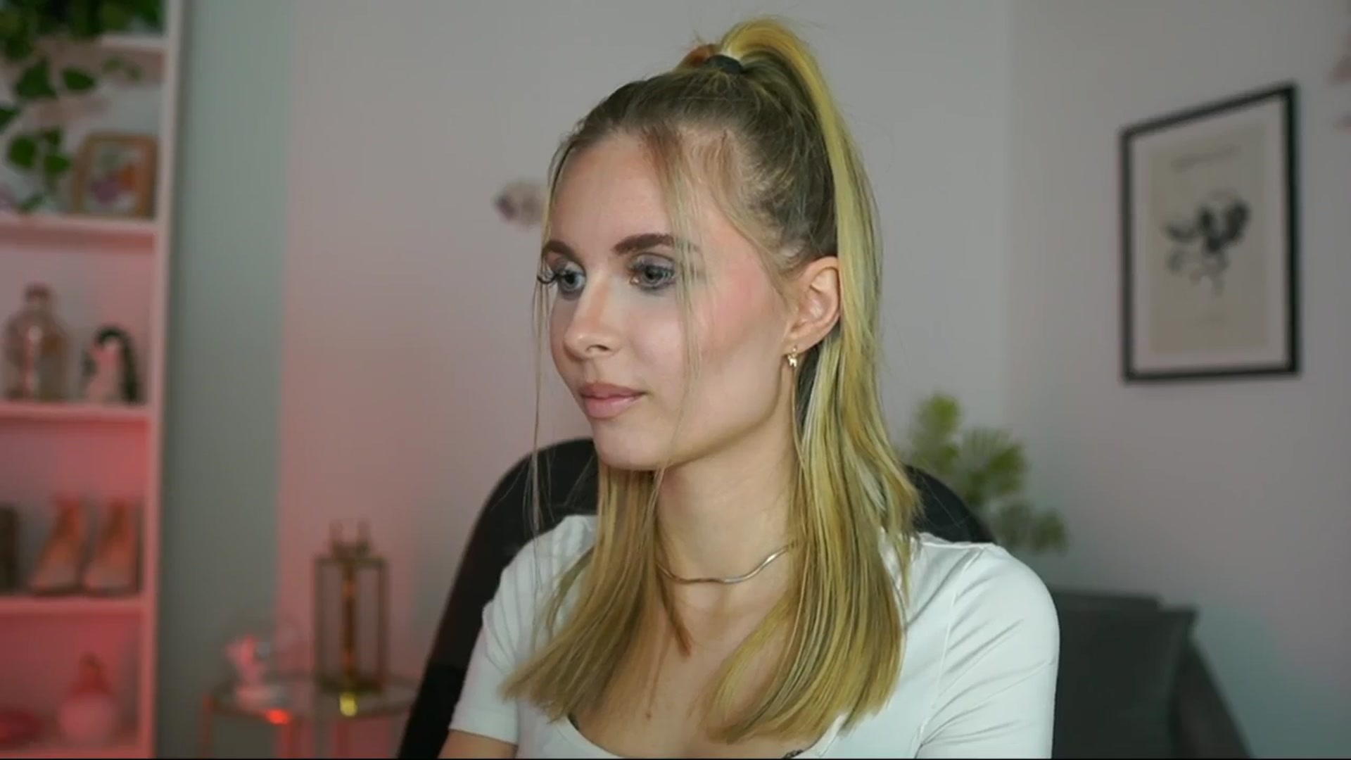 Gallery image thumbnail from Catecrago_'s myfreecams stream on, 02/19/2025, 14:54 image 18 of 20