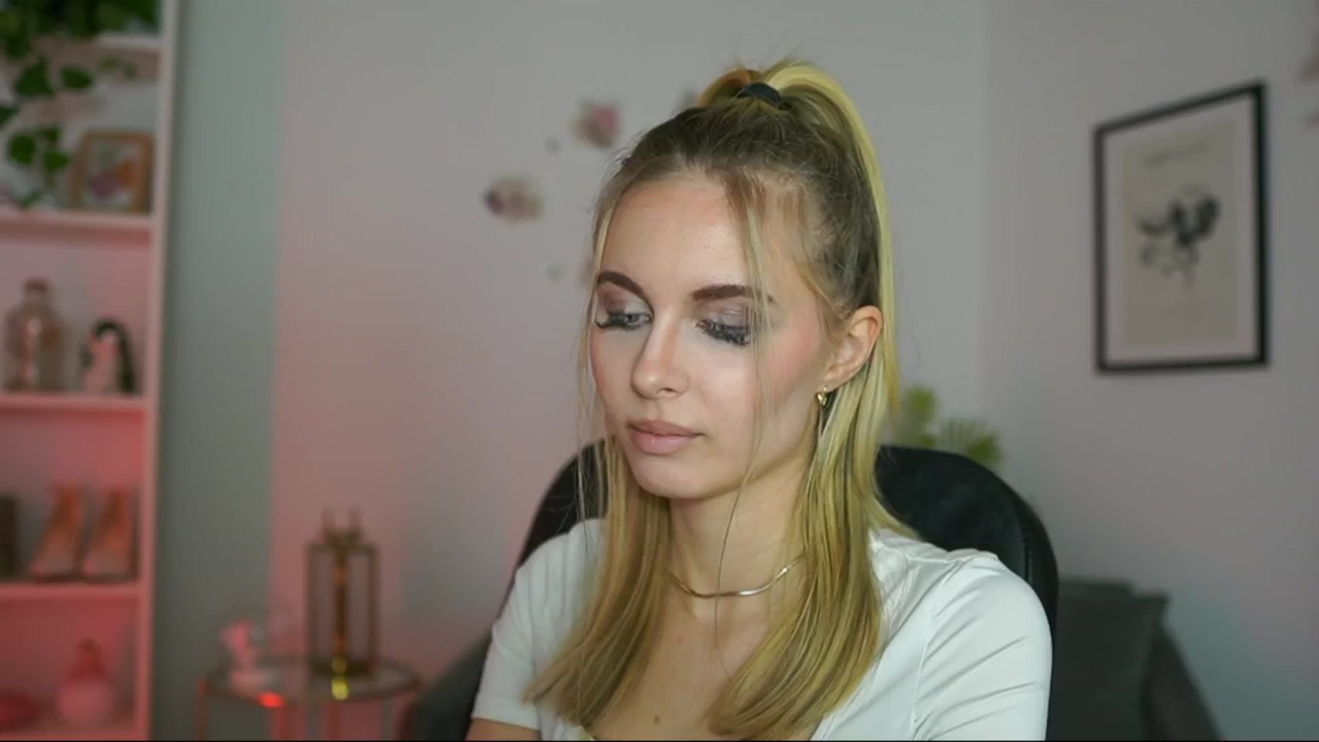 Gallery image thumbnail from Catecrago_'s myfreecams stream on, 02/19/2025, 15:40 image 11 of 20