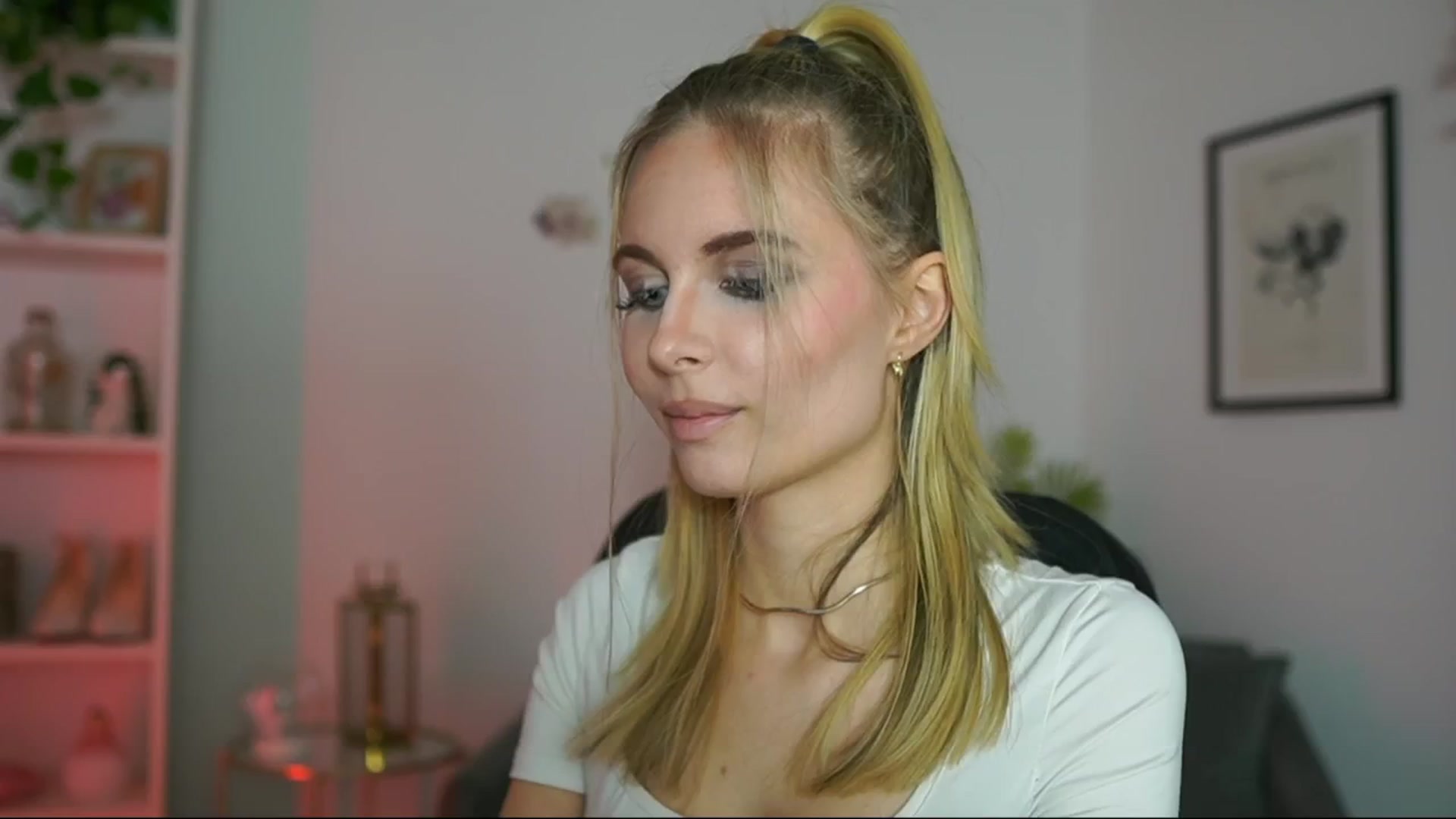 Gallery image thumbnail from Catecrago_'s myfreecams stream on, 02/19/2025, 16:56 image 13 of 20