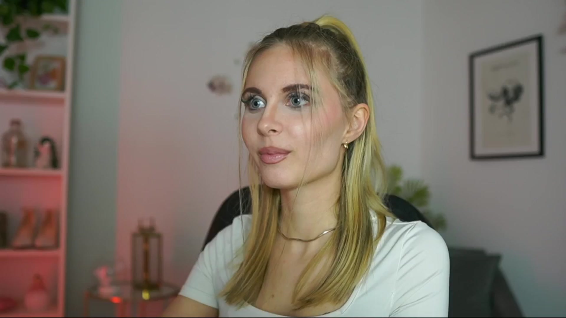Gallery image thumbnail from Catecrago_'s myfreecams stream on, 02/19/2025, 18:59 image 6 of 20