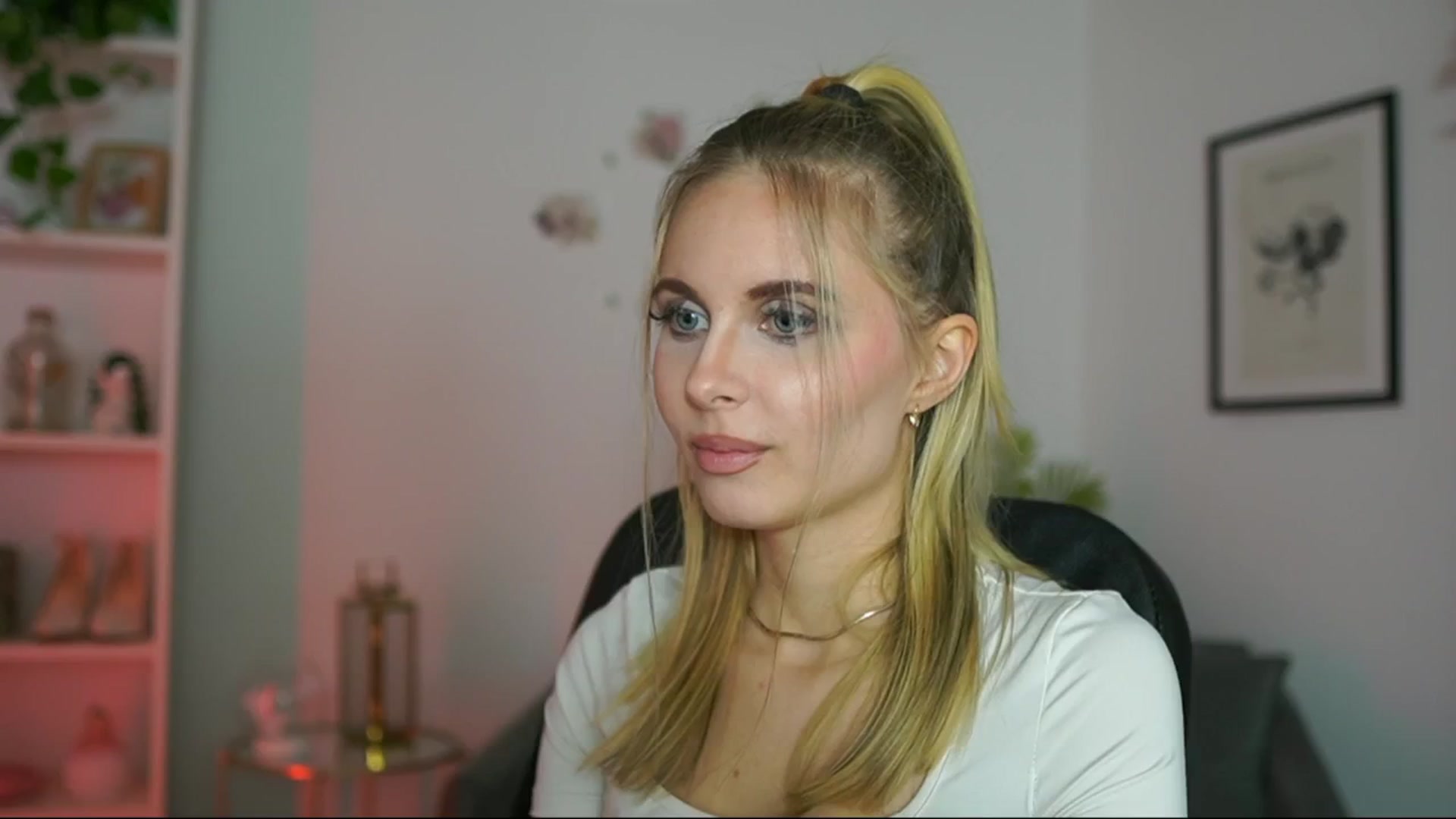 Gallery image thumbnail from Catecrago_'s myfreecams stream on, 02/19/2025, 18:59 image 19 of 20