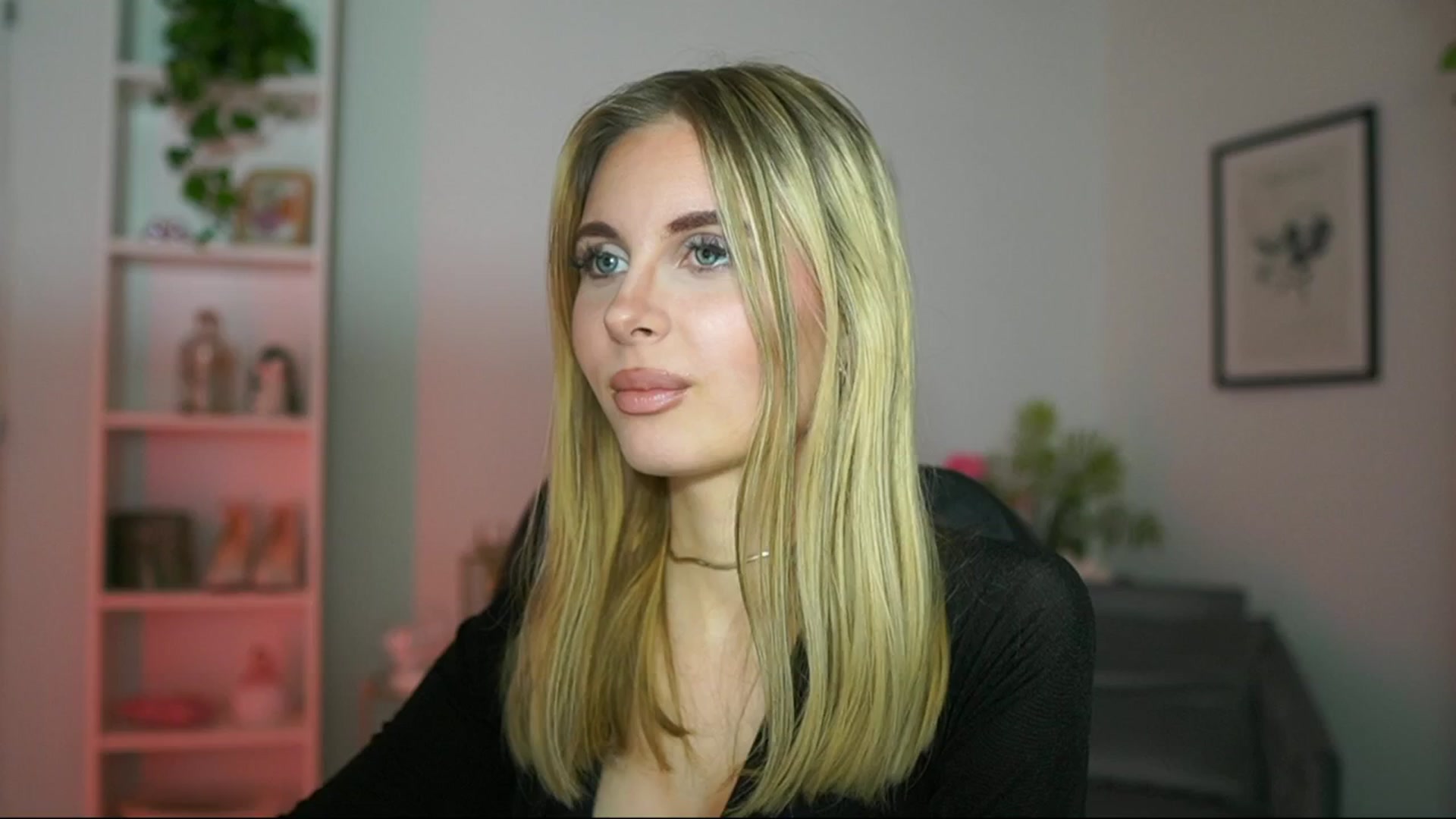 Gallery image thumbnail from Catecrago_'s myfreecams stream on, 02/20/2025, 14:35 image 13 of 20