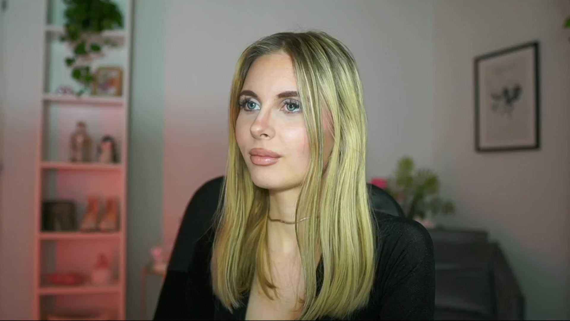 Gallery image thumbnail from Catecrago_'s myfreecams stream on, 02/20/2025, 14:35 image 19 of 20