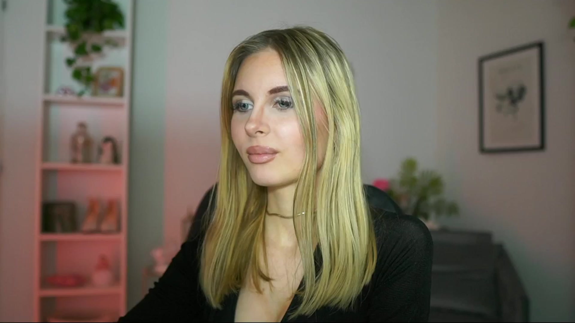 Gallery image thumbnail from Catecrago_'s myfreecams stream on, 02/20/2025, 14:35 image 10 of 20