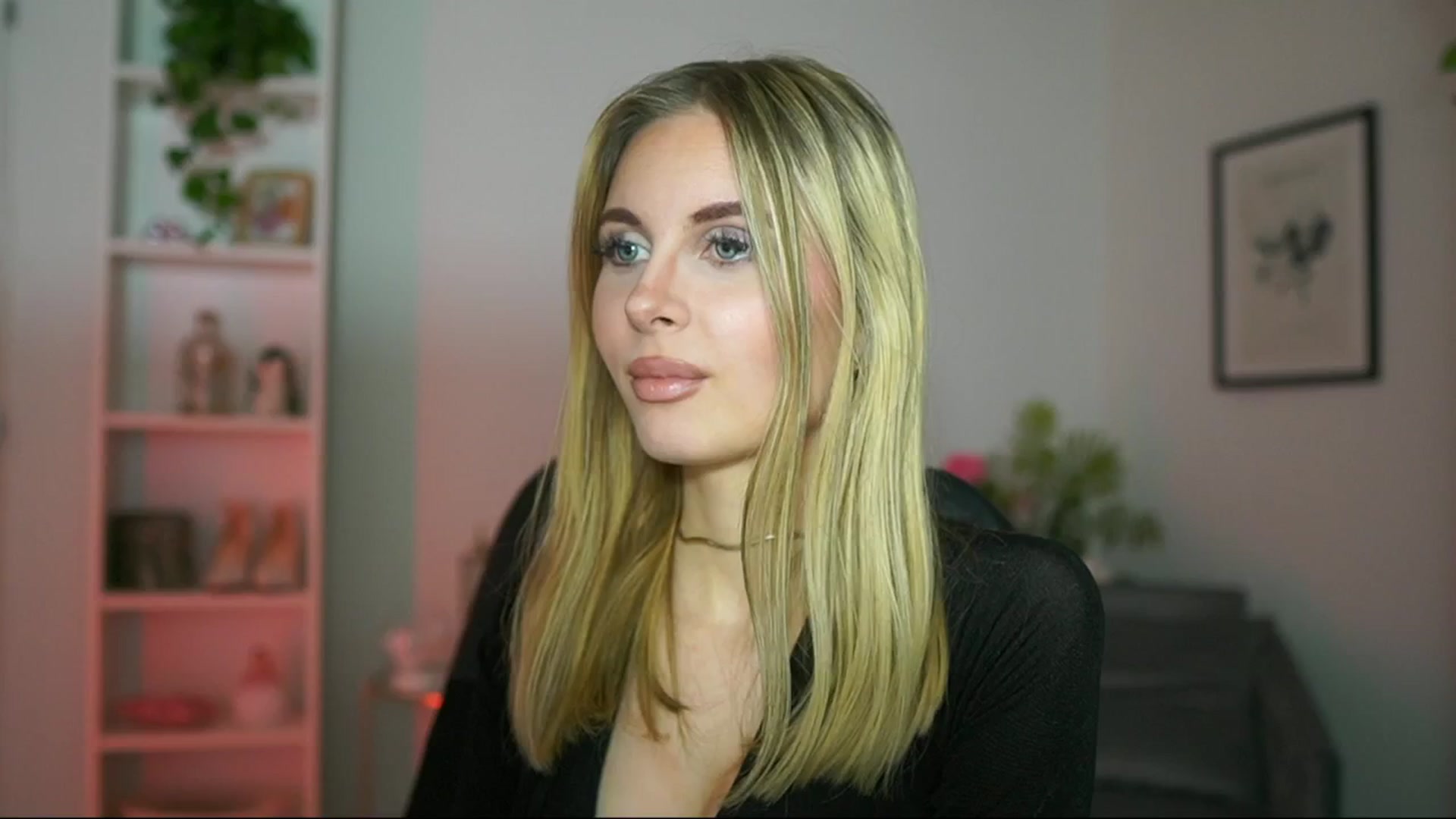 Gallery image thumbnail from Catecrago_'s myfreecams stream on, 02/20/2025, 14:35 image 7 of 20