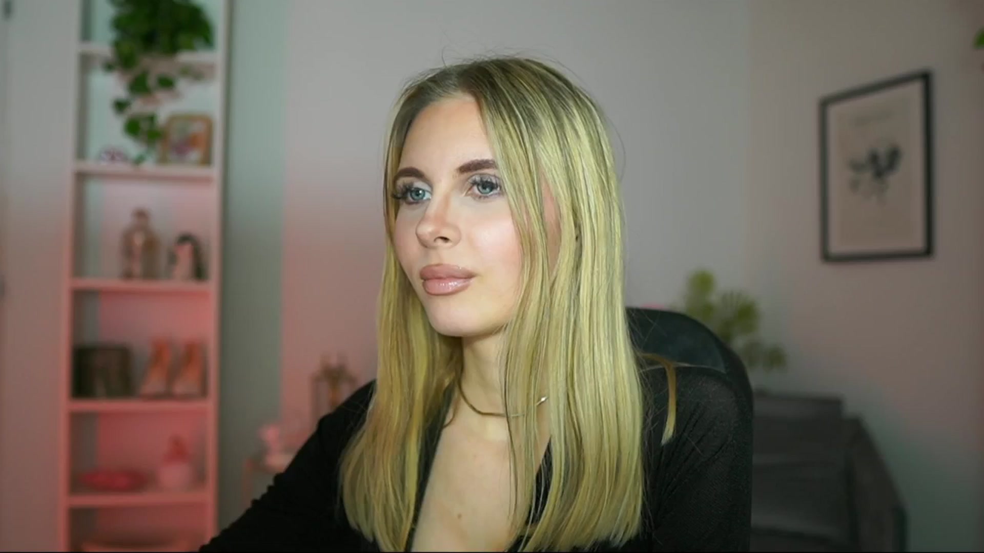 Gallery image thumbnail from Catecrago_'s myfreecams stream on, 02/20/2025, 16:14 image 5 of 20