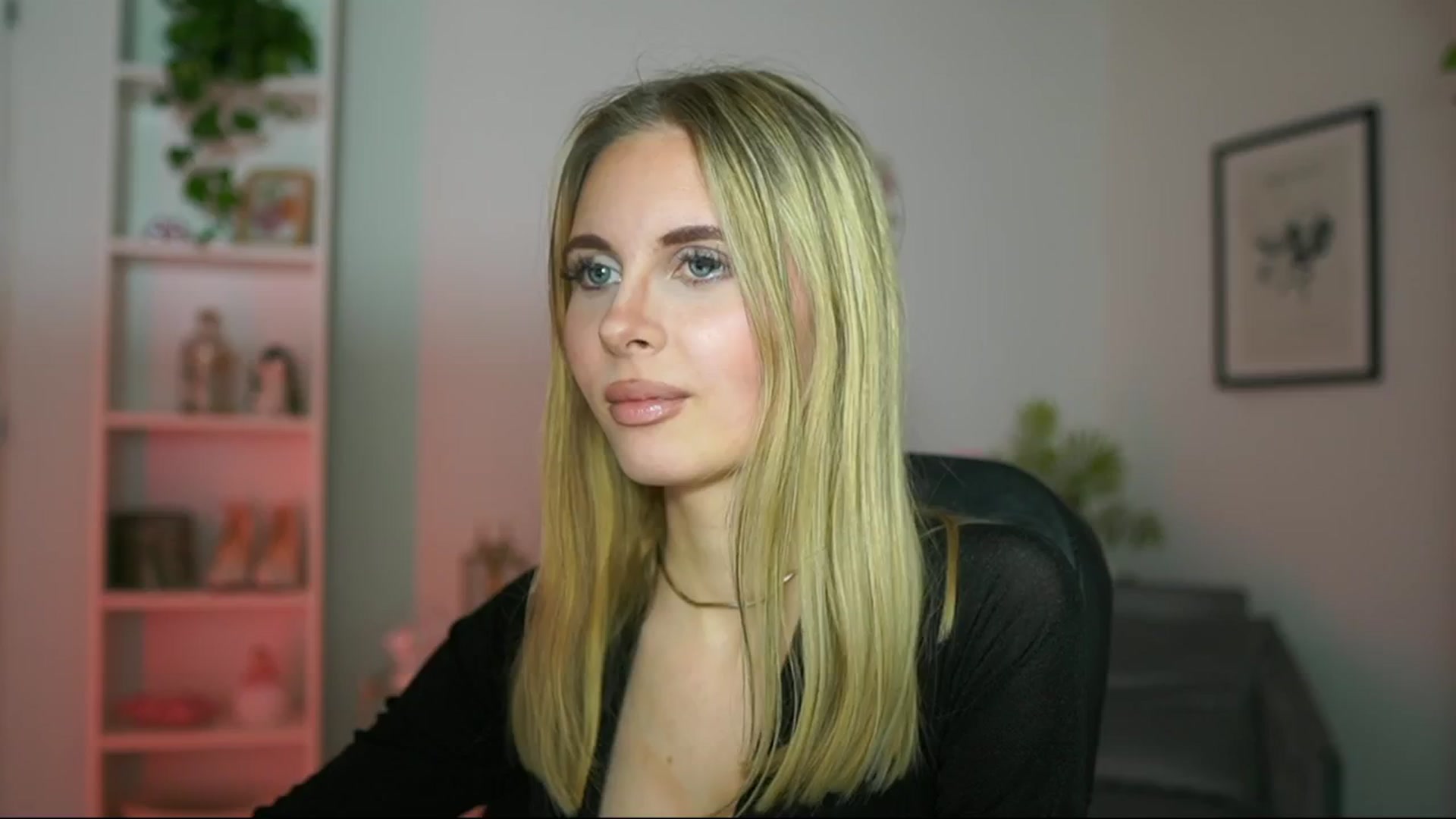Gallery image thumbnail from Catecrago_'s myfreecams stream on, 02/20/2025, 16:14 image 3 of 20