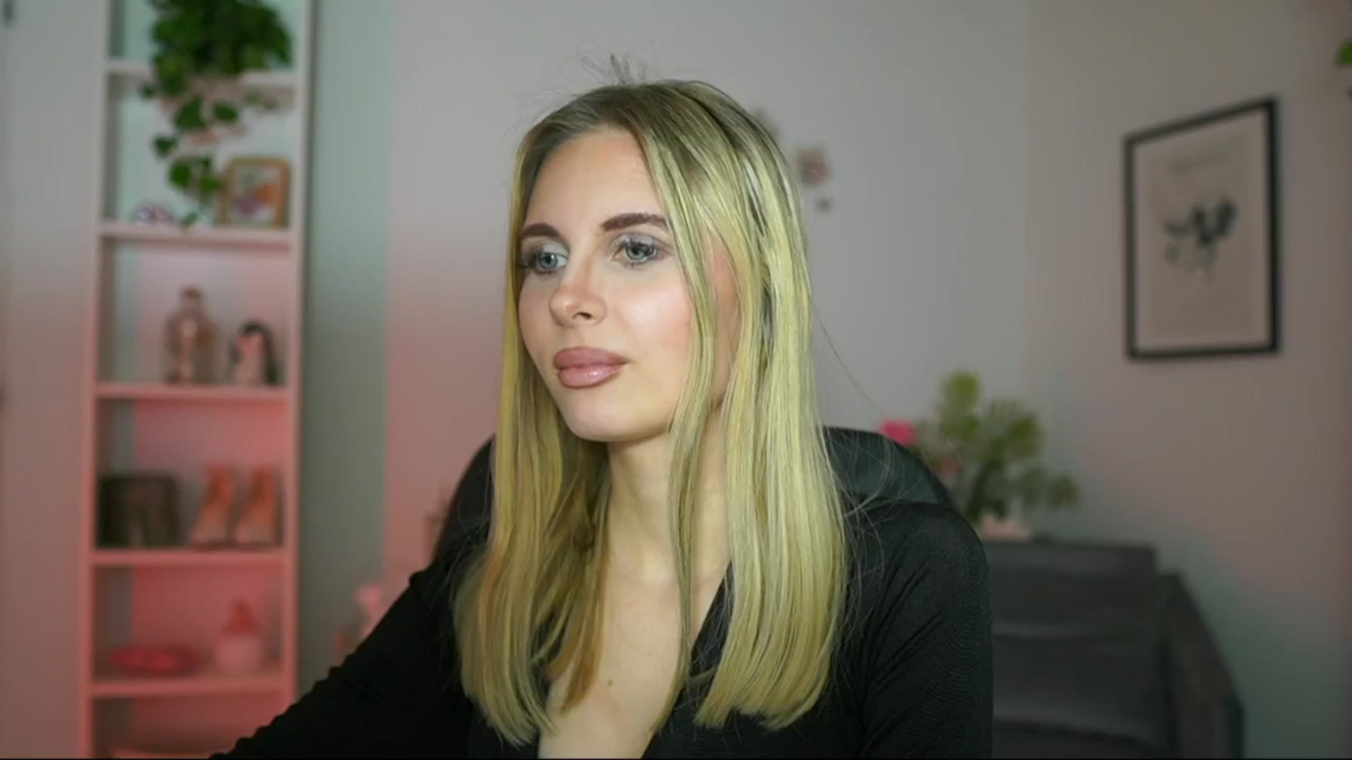 Gallery image thumbnail from Catecrago_'s myfreecams stream on, 02/20/2025, 18:23 image 18 of 20
