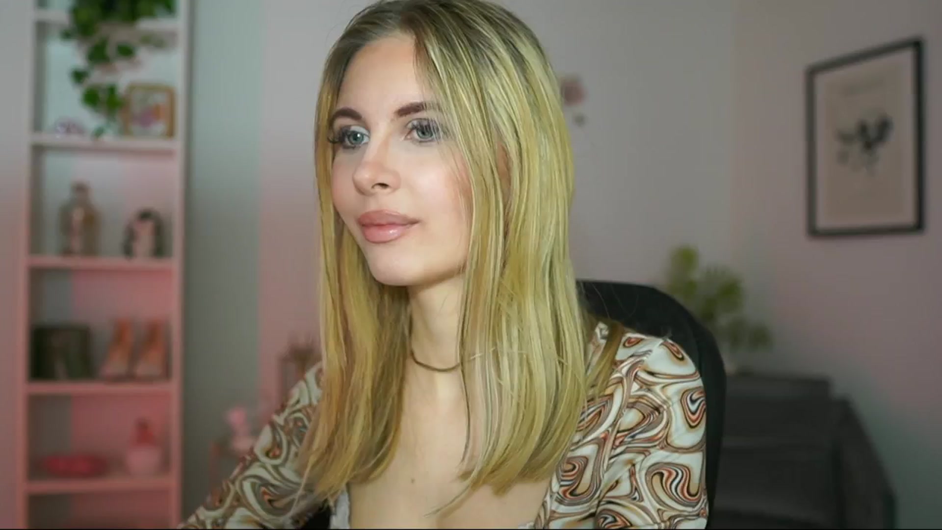 Gallery image thumbnail from Catecrago_'s myfreecams stream on, 02/21/2025, 09:43 image 5 of 20