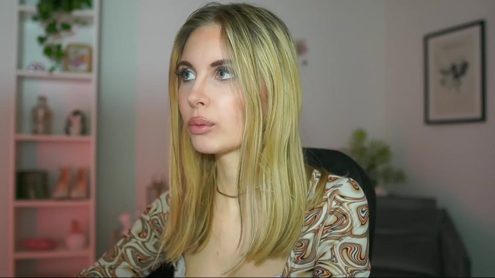 Gallery image thumbnail from Catecrago_'s myfreecams stream on, 02/21/2025, 09:43 image 9 of 20