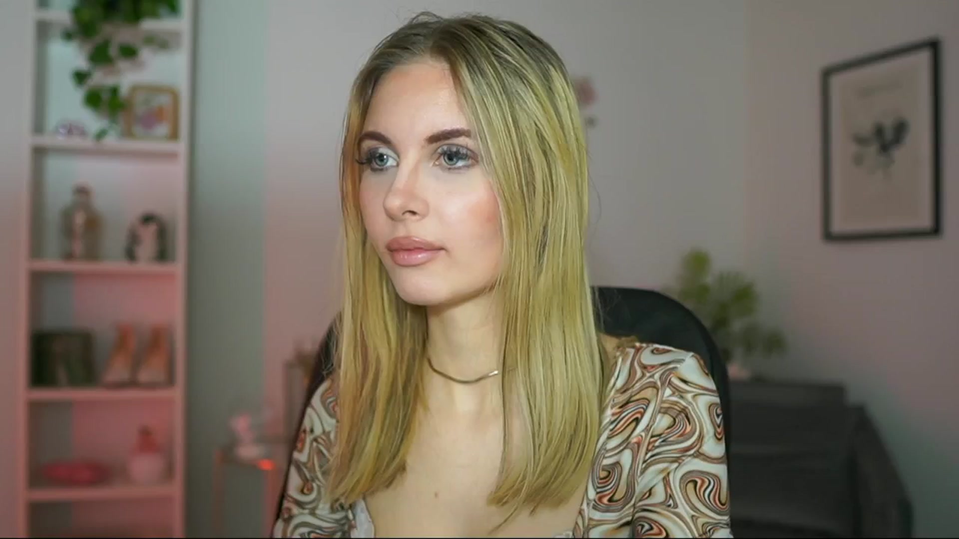 Gallery image thumbnail from Catecrago_'s myfreecams stream on, 02/21/2025, 09:43 image 15 of 20