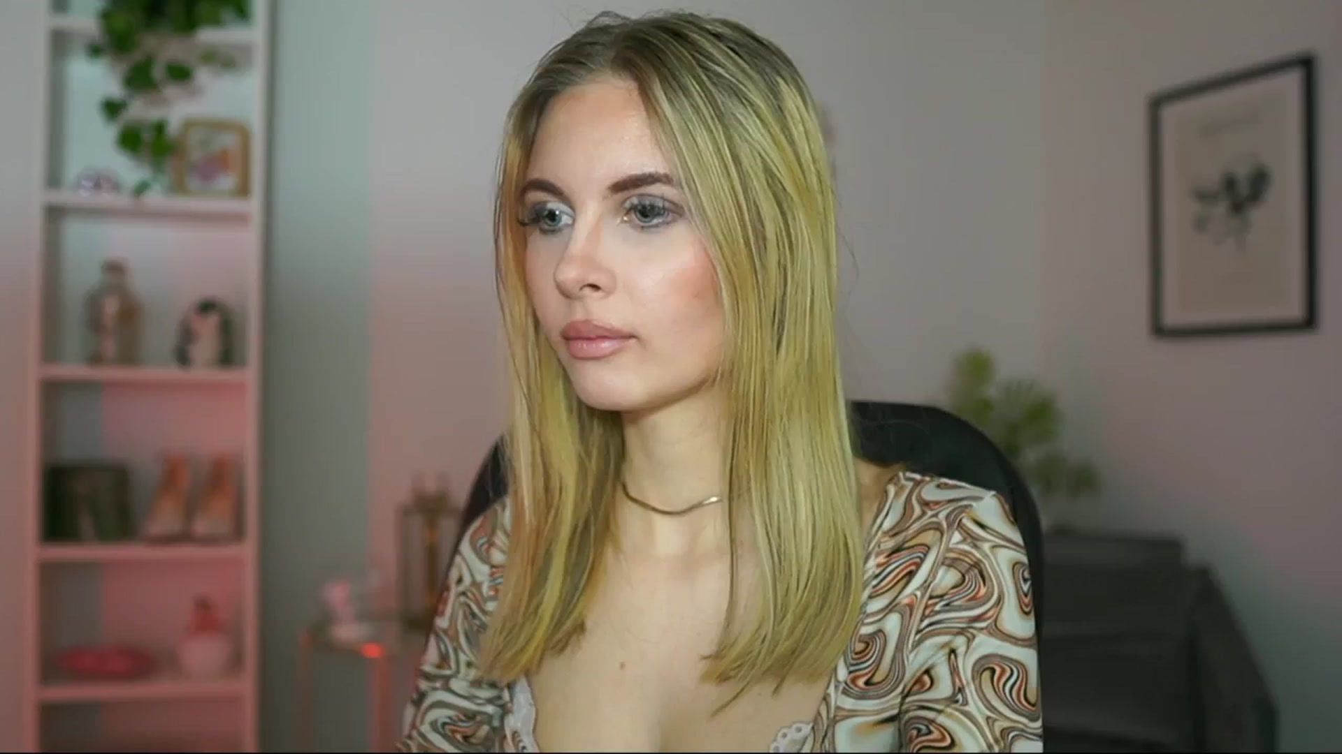 Gallery image thumbnail from Catecrago_'s myfreecams stream on, 02/21/2025, 09:43 image 14 of 20