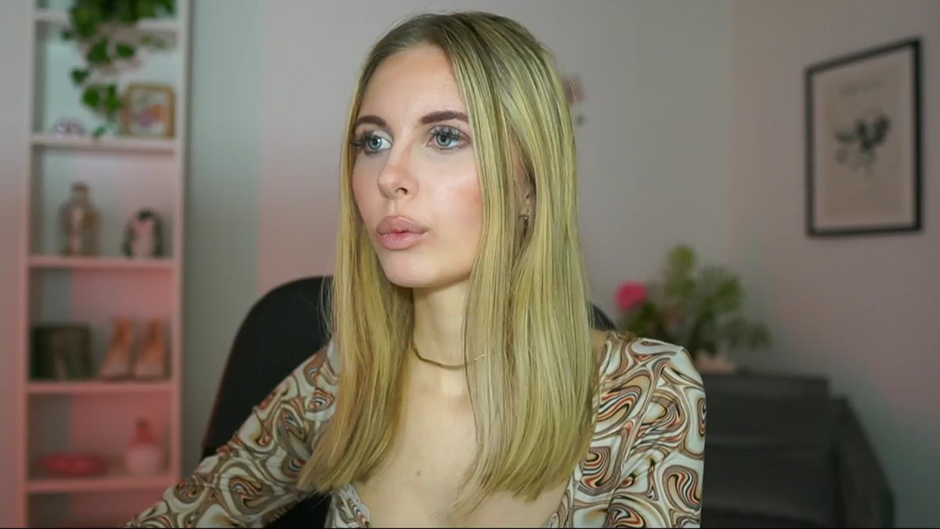 Gallery image thumbnail from Catecrago_'s myfreecams stream on, 02/21/2025, 10:28 image 19 of 20