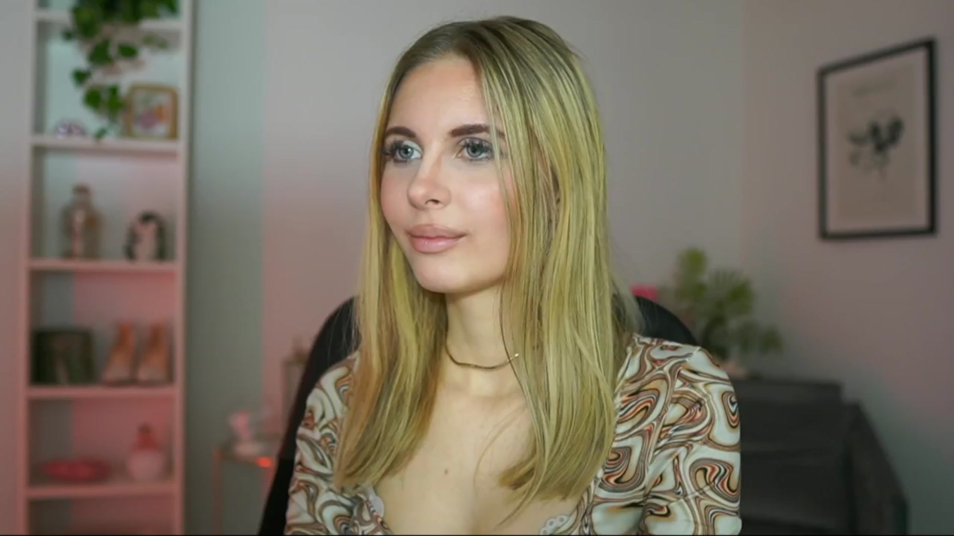 Gallery image thumbnail from Catecrago_'s myfreecams stream on, 02/21/2025, 10:28 image 7 of 20
