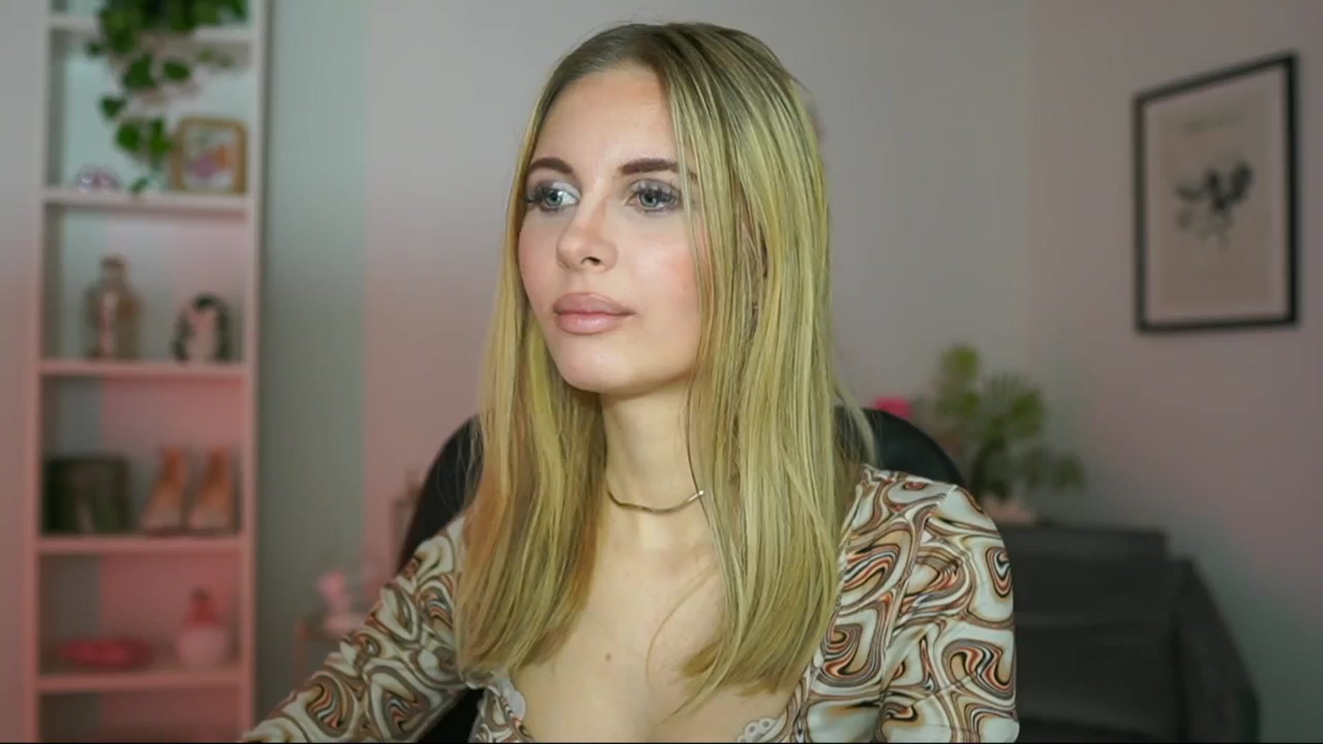 Gallery image thumbnail from Catecrago_'s myfreecams stream on, 02/21/2025, 10:28 image 4 of 20