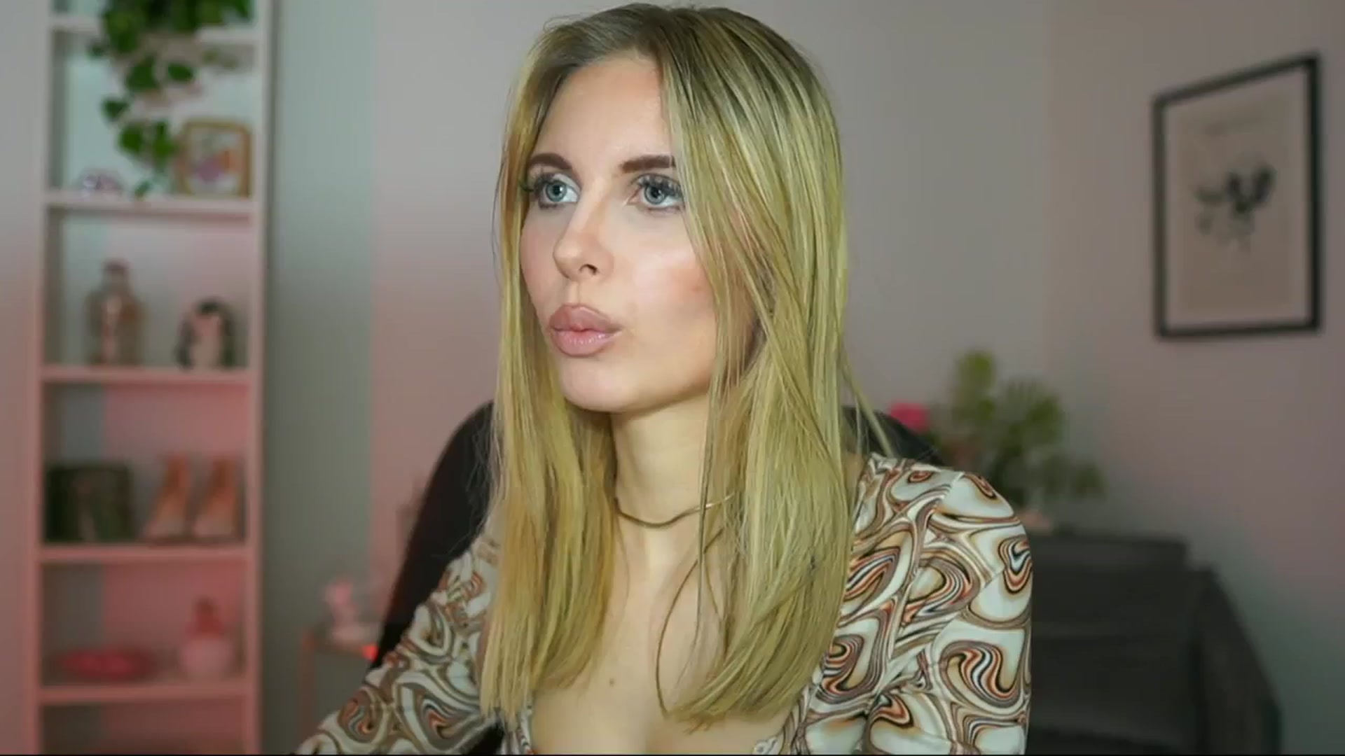 Gallery image thumbnail from Catecrago_'s myfreecams stream on, 02/21/2025, 12:16 image 5 of 20