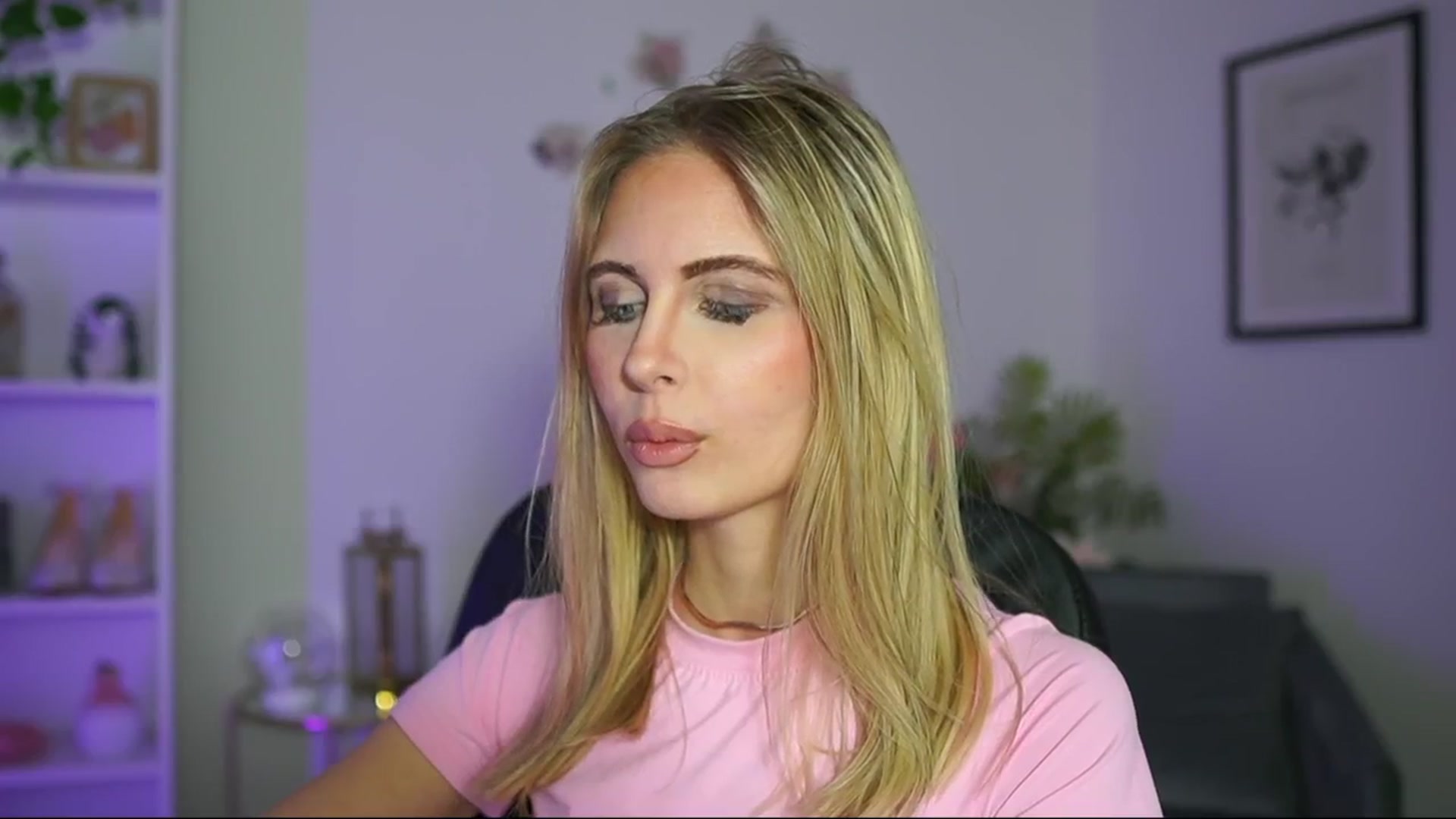 Gallery image thumbnail from Catecrago_'s myfreecams stream on, 02/24/2025, 14:53 image 8 of 20