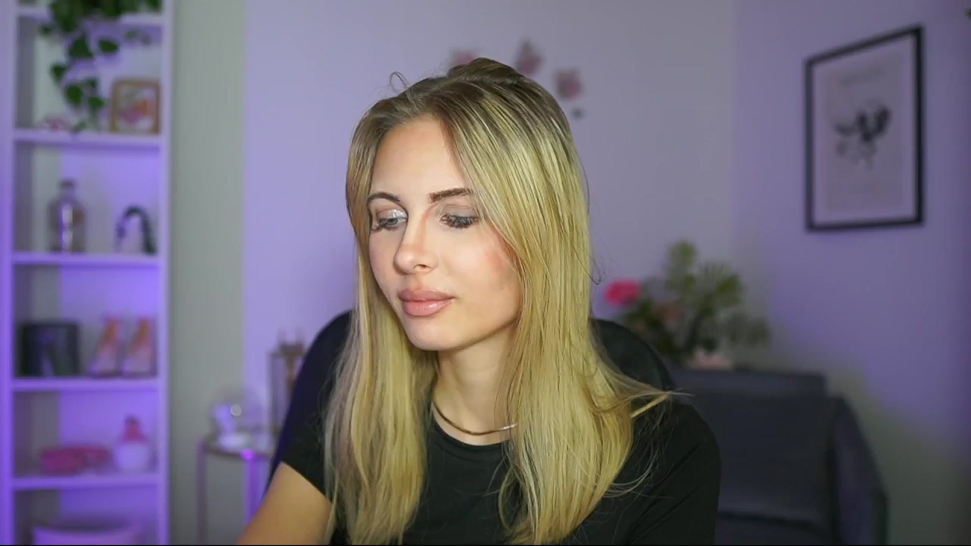 Gallery image thumbnail from Catecrago_'s myfreecams stream on, 02/25/2025, 15:09 image 12 of 20