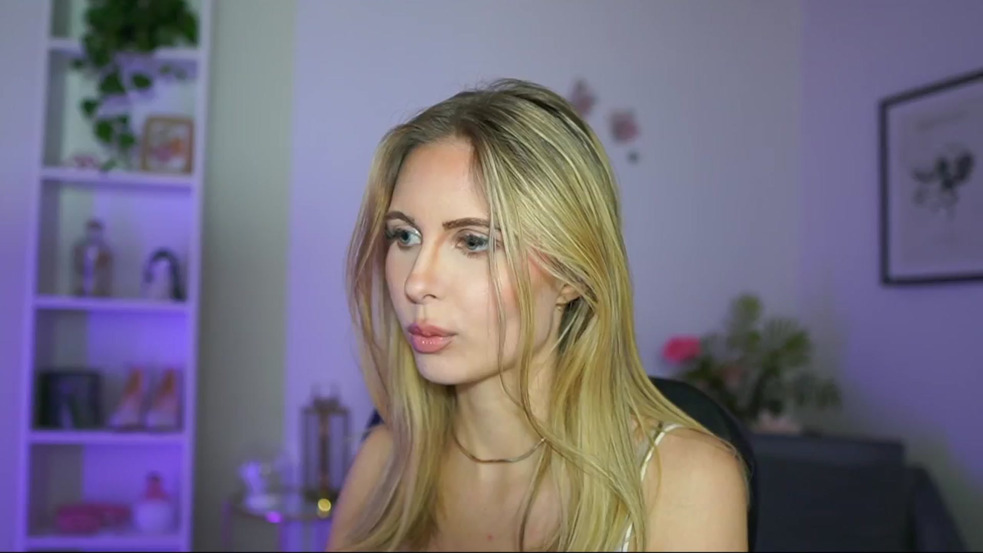 Gallery image thumbnail from Catecrago_'s myfreecams stream on, 02/26/2025, 14:02 image 2 of 20
