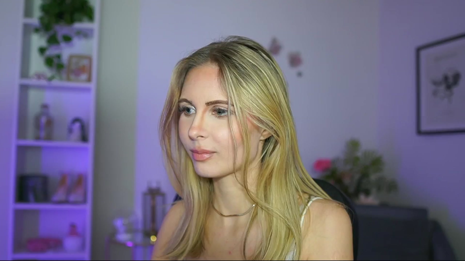 Gallery image thumbnail from Catecrago_'s myfreecams stream on, 02/26/2025, 14:02 image 1 of 20
