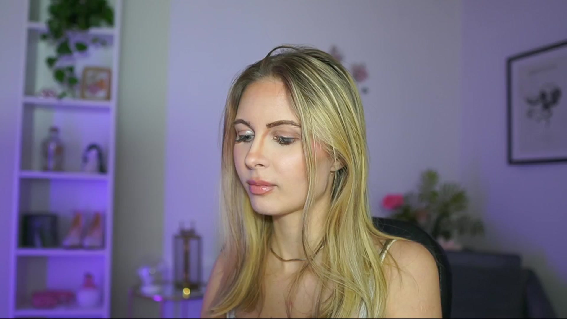 Gallery image thumbnail from Catecrago_'s myfreecams stream on, 02/26/2025, 14:02 image 19 of 20